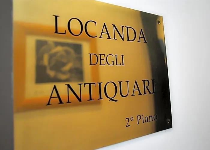Degli Antiquari רומא