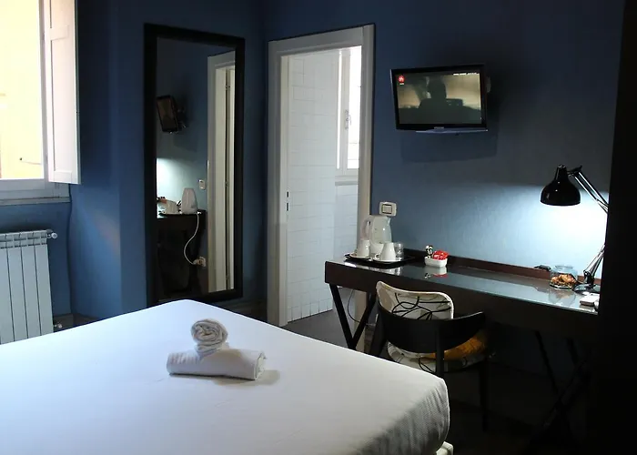 Degli Antiquari 4* רומא